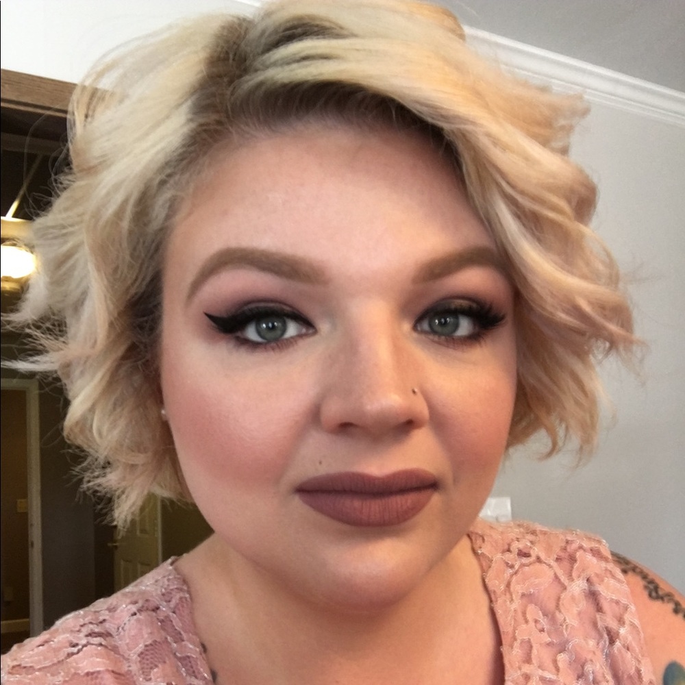 Meet your Posher, Kaitlin